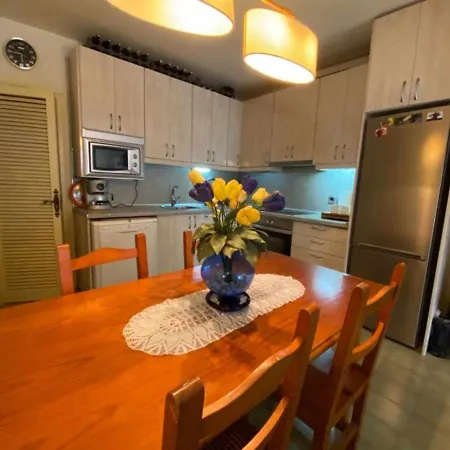Casa Blanca42 Piscina Wifi 6pax Homestay Tossa de Mar